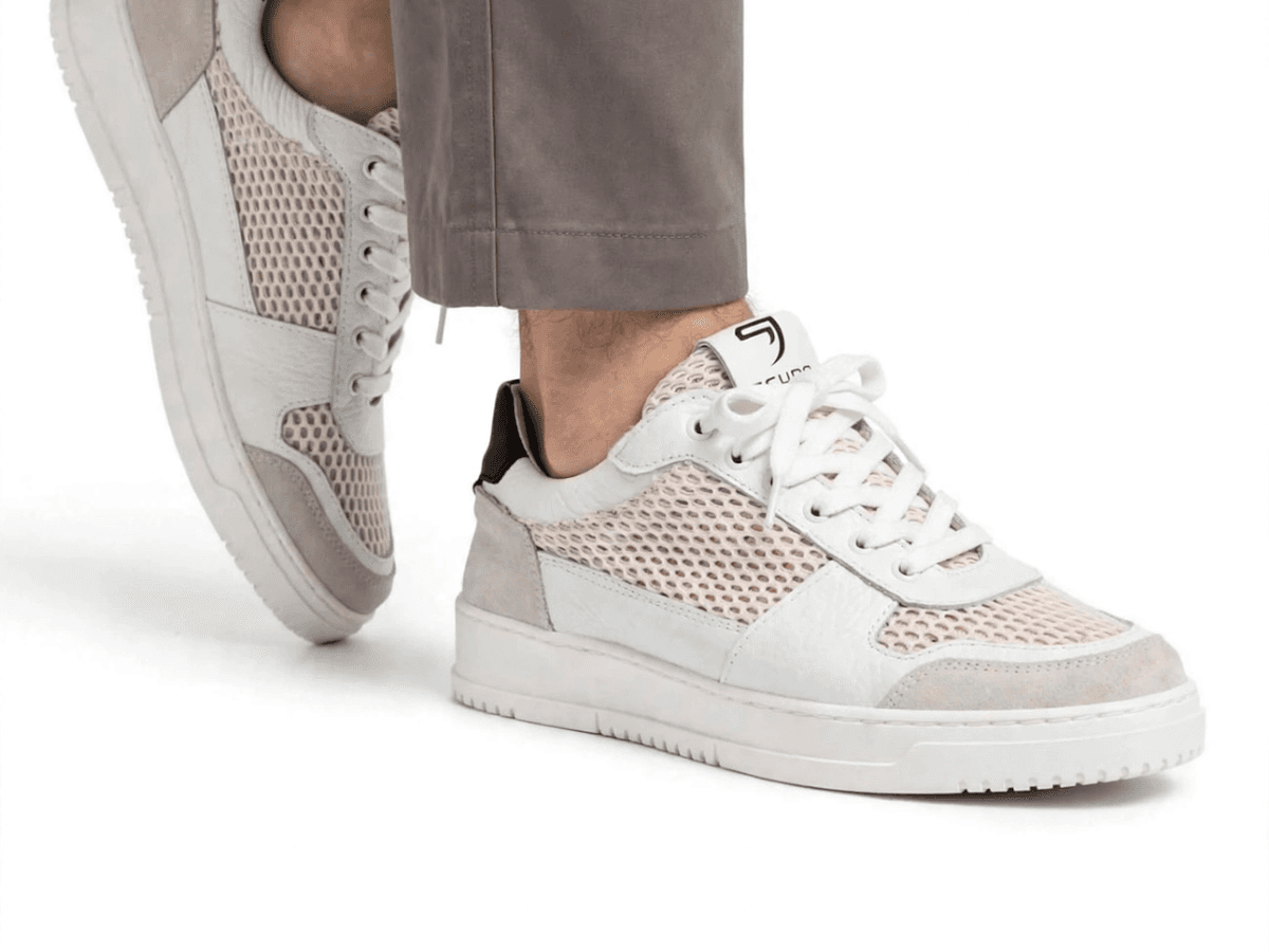 Sneakers con Inserti Traforati - Vista 2